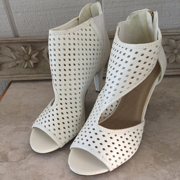 Avon Shoes - Sandals Heels 3 ´ by AVON